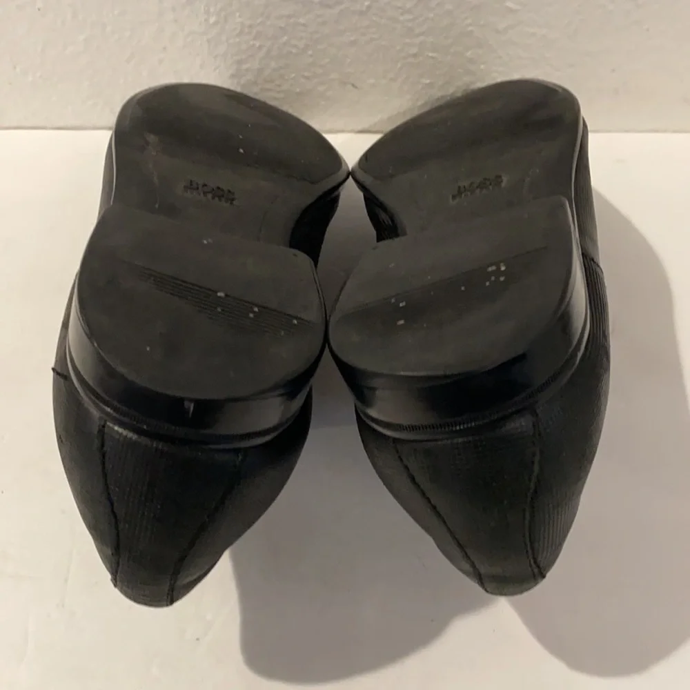 Authentic Hugo Boss black leather lace up shoes 10 mens